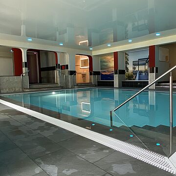 Schwimmbad im TOP CCL Hotel Ritter ****